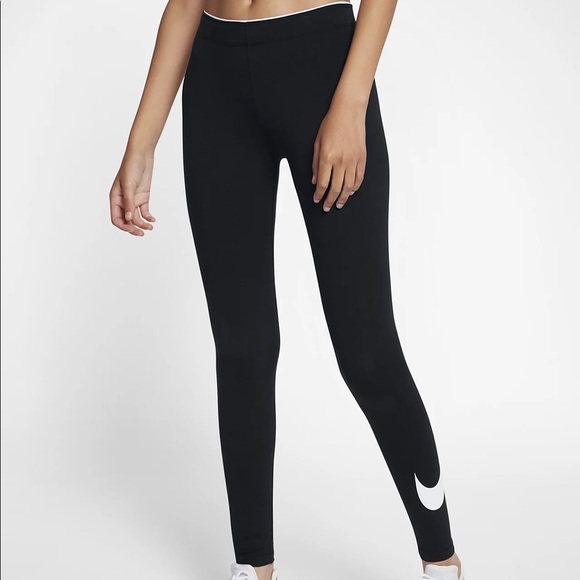 nike women's swoosh leggings